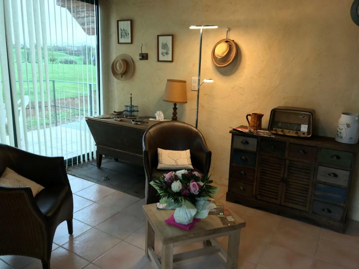 Villa Domaine BORCHAMPS. à Saint-Nizier-sous-Charlieu Extérieur photo